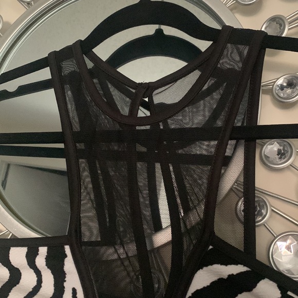 Zebra print, mesh top, mini Dress from Agaci. Size L - Picture 2 of 7